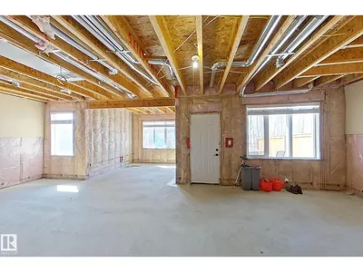 5512 64 ST photo 37