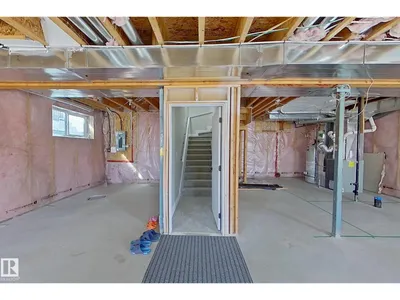 5512 64 ST photo 38