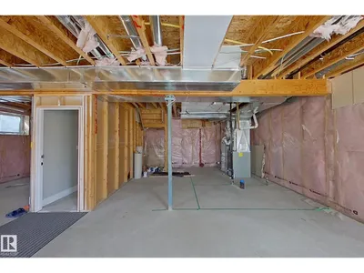 5512 64 ST photo 40