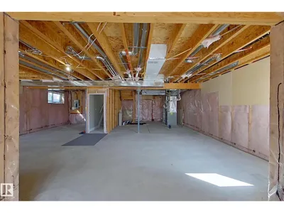 5512 64 ST photo 41