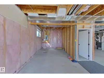 5512 64 ST photo 43