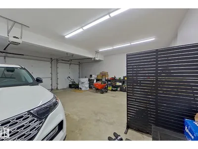 5512 64 ST photo 45
