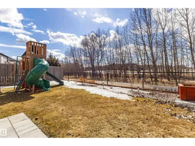 5512 64 ST photo 53