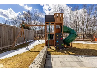 5512 64 ST photo 54