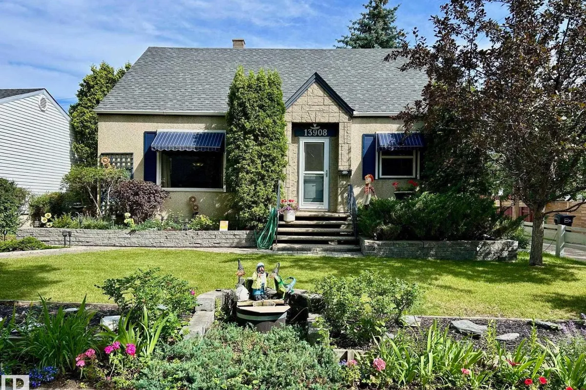 13908 117 AV NW exterior