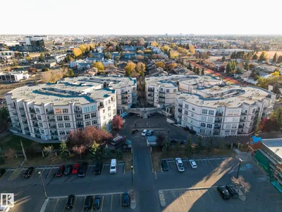 #449 4827 104A ST NW photo 21