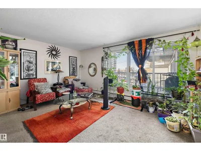 #320 8604 GATEWAY BV NW photo 7