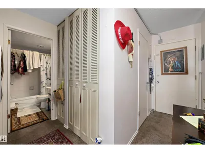 #320 8604 GATEWAY BV NW photo 8