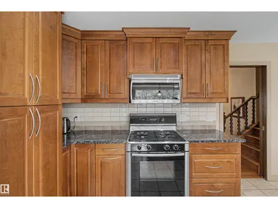 11617 26 AV NW photo 24