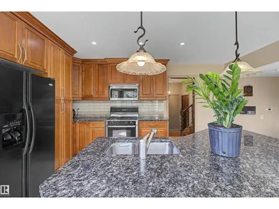 11617 26 AV NW photo 23