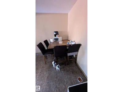 4 AMBERLY CT NW photo 8