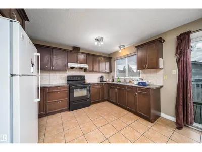 1771 37 ST NW photo 17