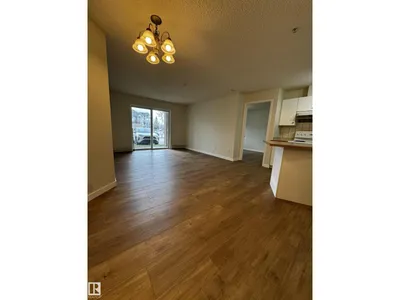 #136 16221 95 ST NW photo 14