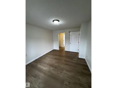 #136 16221 95 ST NW photo 20