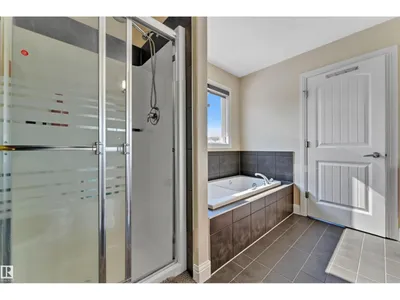 6159 12 AV SW photo 17
