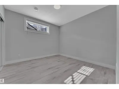 6159 12 AV SW photo 25
