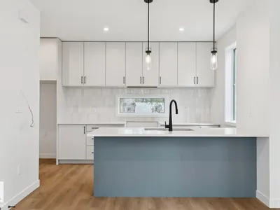 14816 93 AV NW photo 10