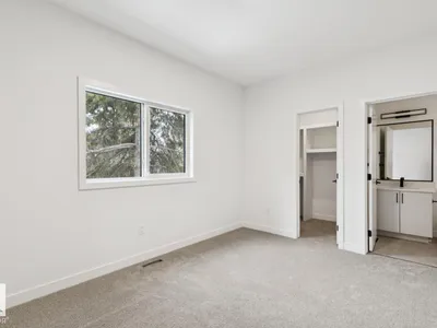 14816 93 AV NW photo 17
