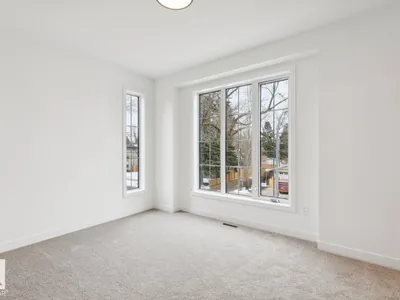 14816 93 AV NW photo 20