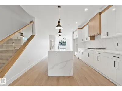 11140 126 ST E NW photo 6