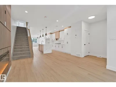 11140 126 ST E NW photo 5