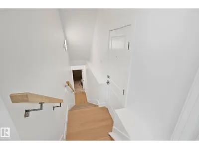 11140 126 ST E NW photo 27