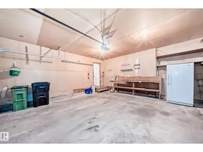 4815 32 AV NW photo 34