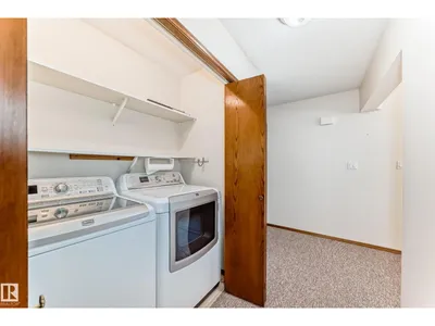 4815 32 AV NW photo 27