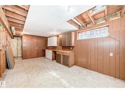 4815 32 AV NW photo 31