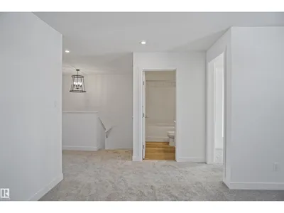 6327 175 AV NW photo 14
