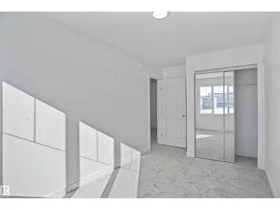 6327 175 AV NW photo 23