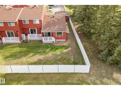 10688 Beaumaris RD NW photo 4