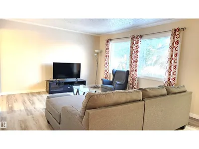 4709 106 ST NW photo 14