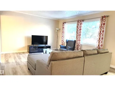 4709 106 ST NW photo 15
