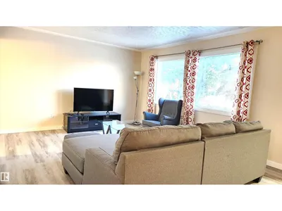 4709 106 ST NW photo 16