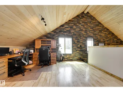 10811 67 ST NW photo 26