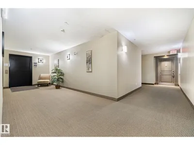 #430 160 MAGRATH RD NW photo 10