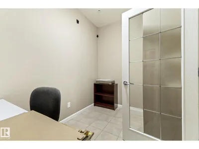 #430 160 MAGRATH RD NW photo 40