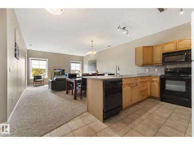 #430 160 MAGRATH RD NW photo 25