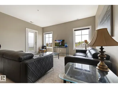 #430 160 MAGRATH RD NW photo 17