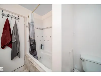 6403 132 ST NW photo 36