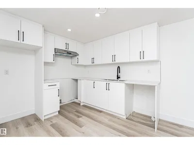 9624 86 ST NW photo 64