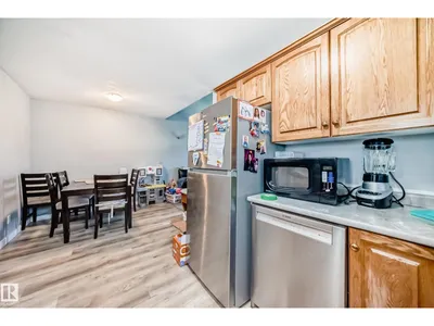 10017 153 ST NW photo 15