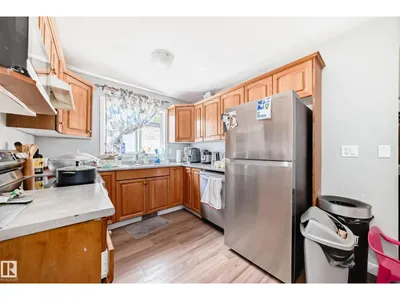 10017 153 ST NW photo 52