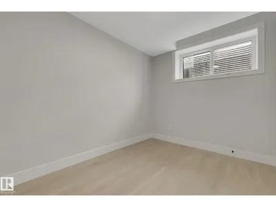 11132 72 AV NW photo 36