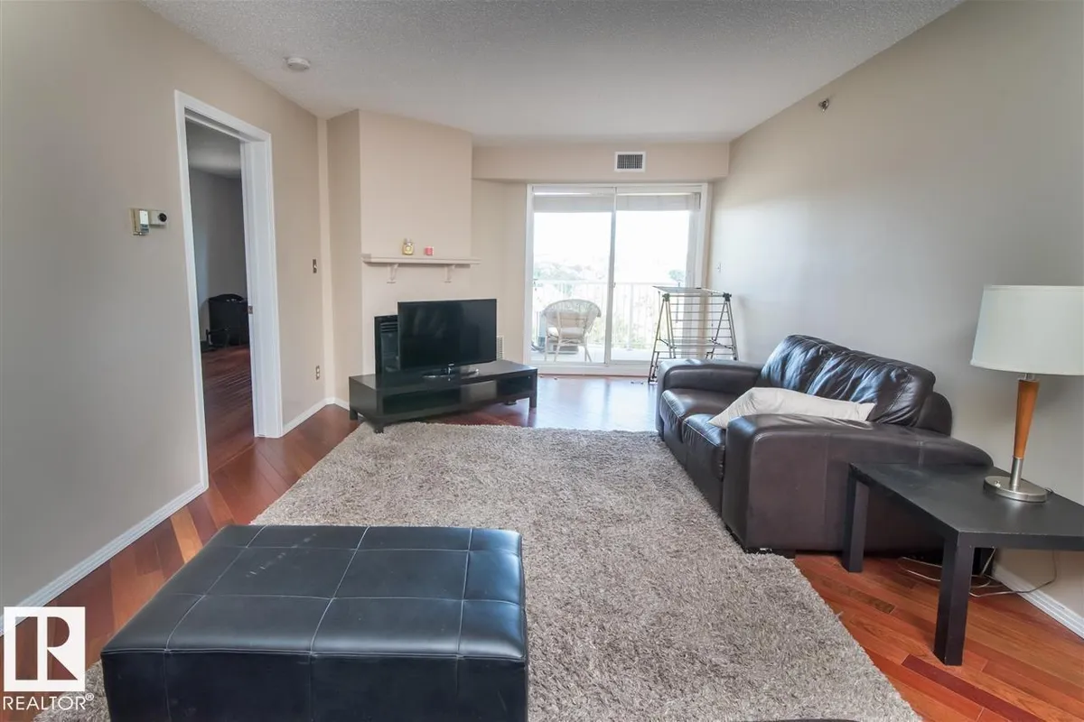 #211 9640 105 ST NW exterior