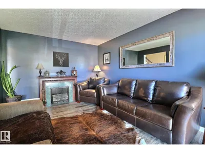 5315 39 AV NW photo 12