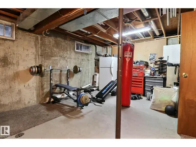 5315 39 AV NW photo 20
