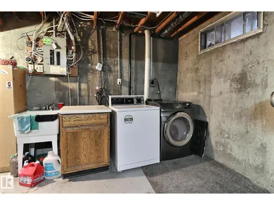 5315 39 AV NW photo 22
