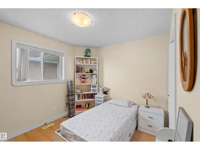 7622 168A AV NW photo 29